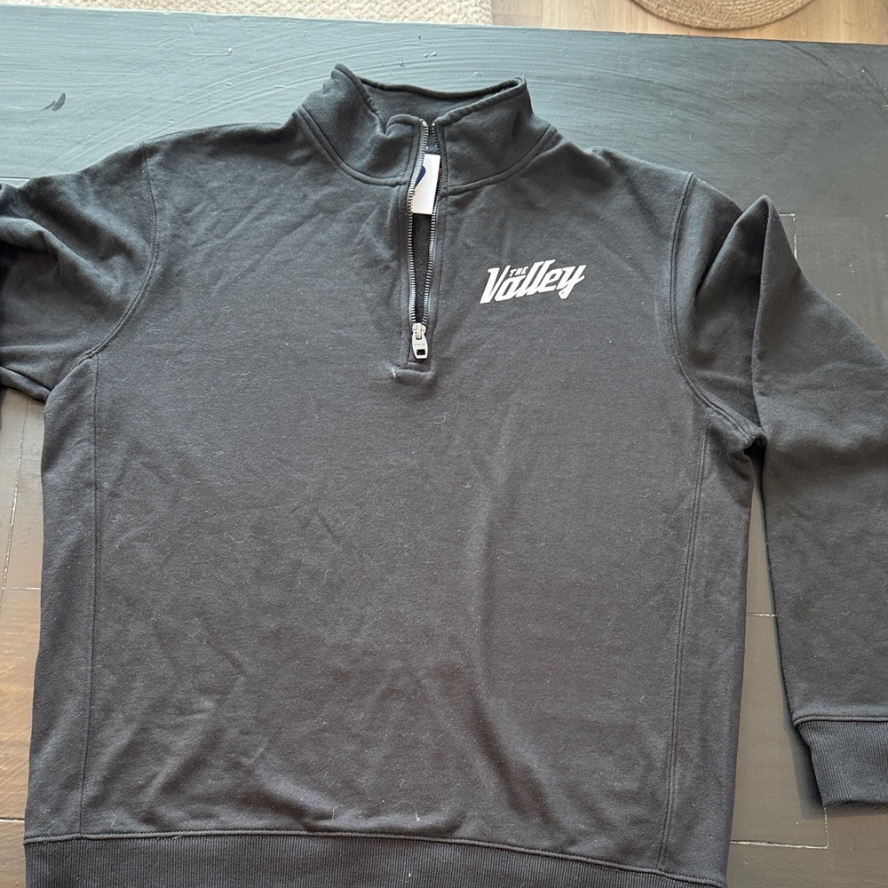 Sportiqe Phoenix Suns Quarter Zip Sweatshirt size Large. NWT